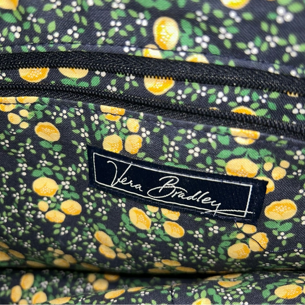 Vera Bradley navy quilted crossbody bag with lemons liner - Picture 7 of 8